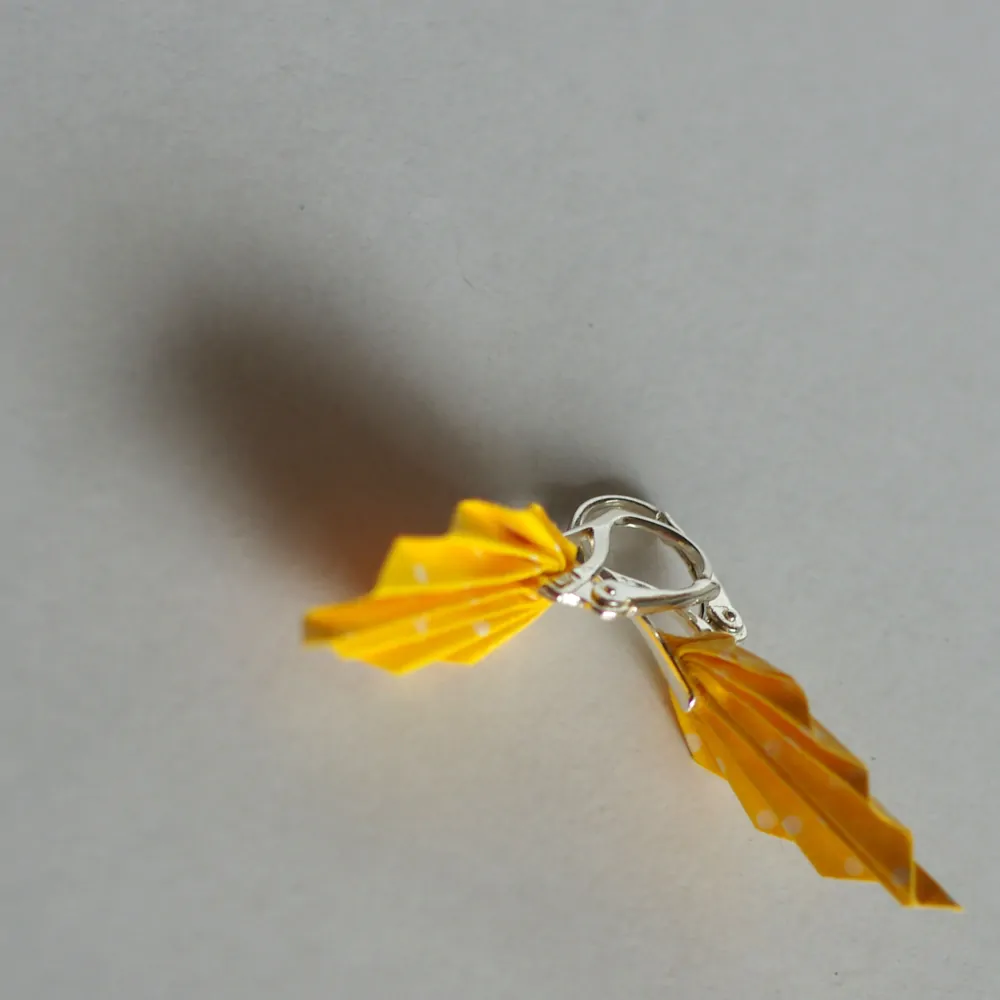 Náušnice "Puntíky v žluté" (listy)