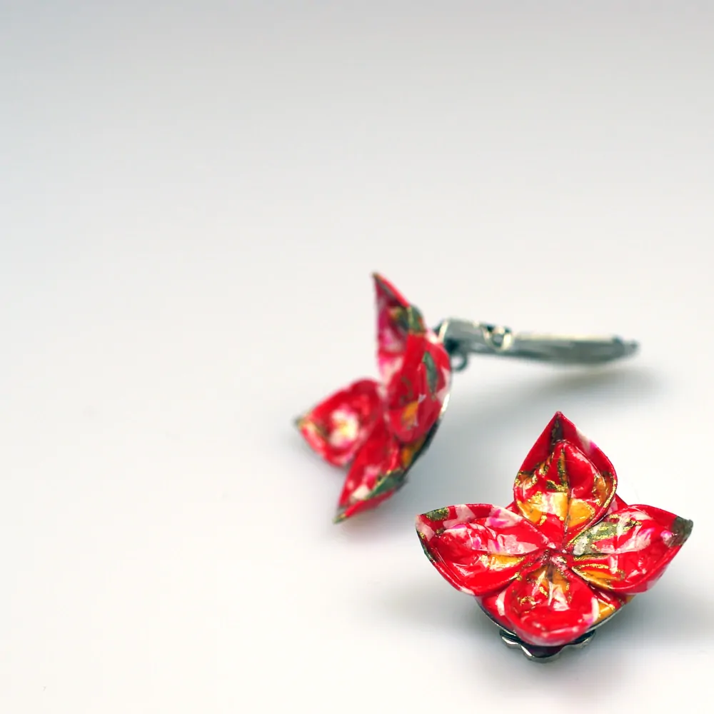 Náušnice "Červená, červená, když..." (lotos, klipsy)