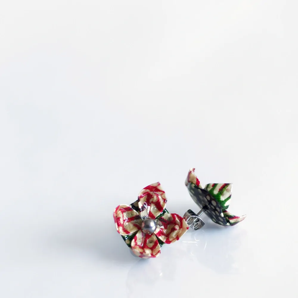 Náušnice "Svítí červená nebo zelená?" (lotos)