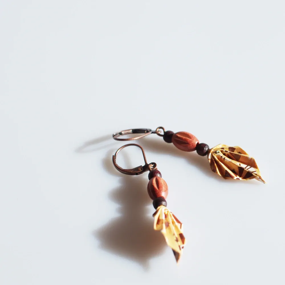 "Studie v hnědé" - náušnice listy