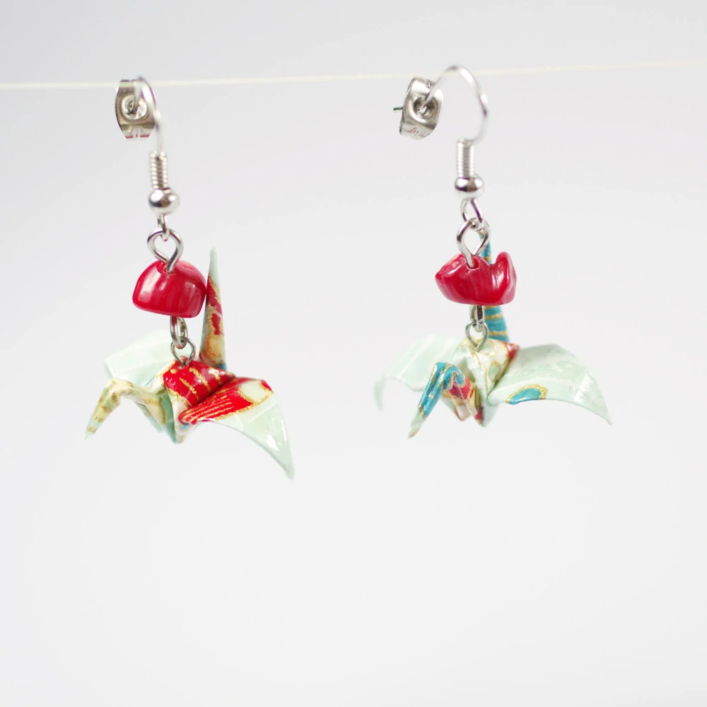 Náušnice "Kapka krve v moři" (jeřáb s korálem)