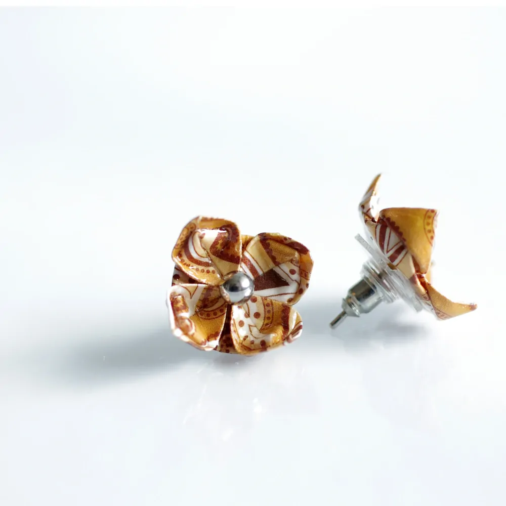 Náušnice "Paisley v hnědé" (lotos)