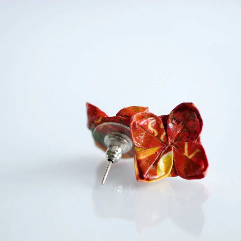 Náušnice "Vanilka v červeném" (lotos)