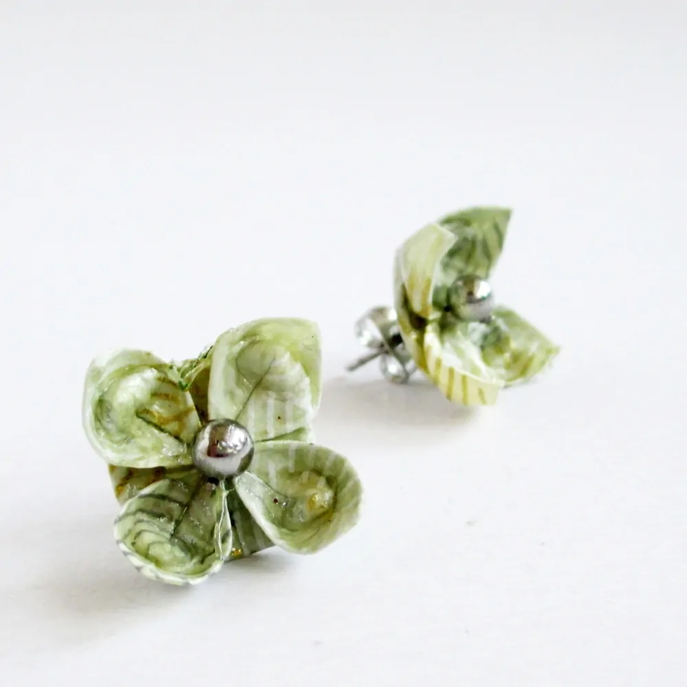 Náušnice "Bílá peříčka" (lotos)