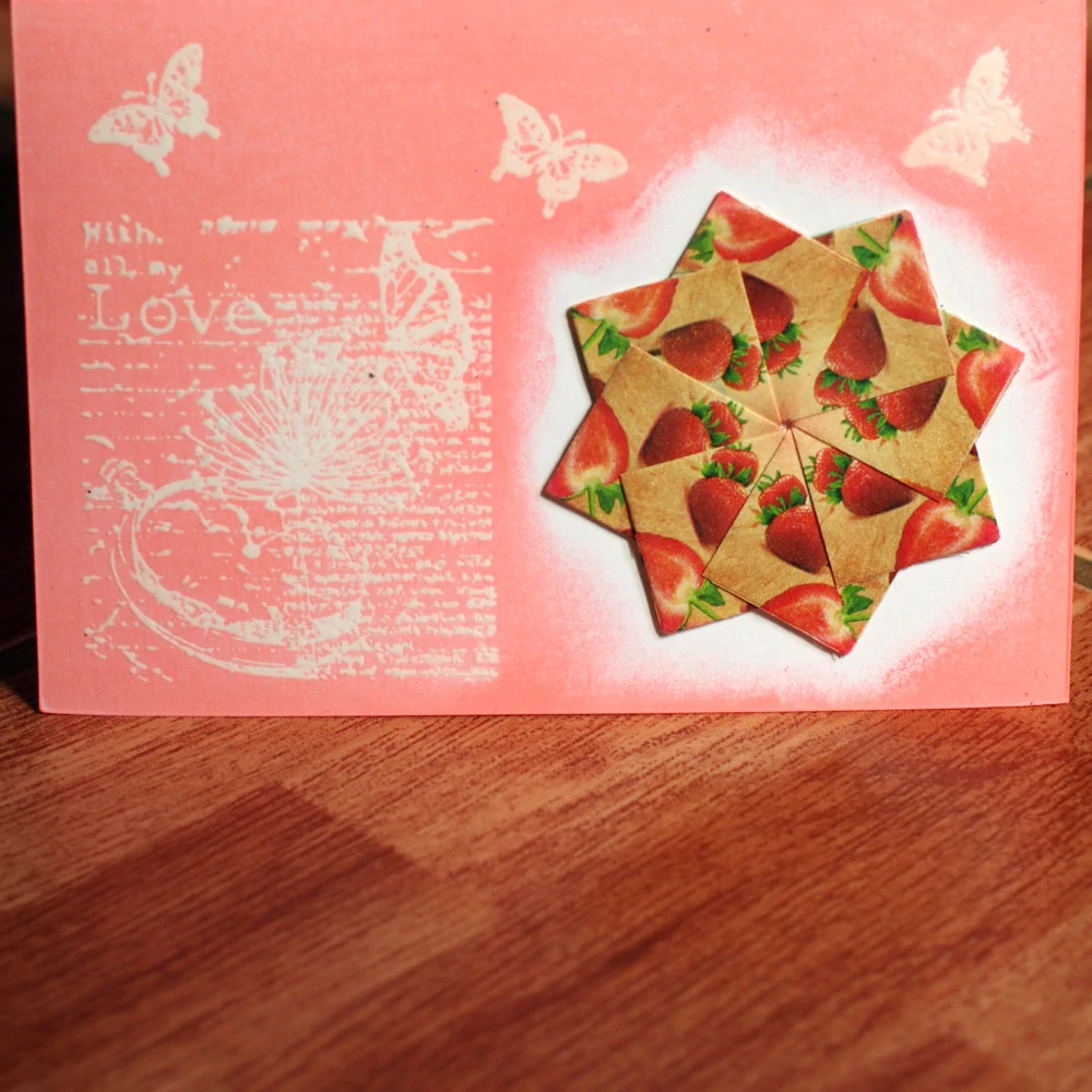 Přání "Motýl v jahodách"