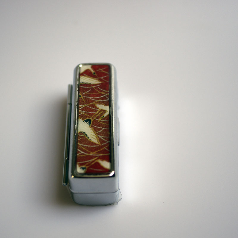 "Letící jeřáb" (krabička na rtěnku)