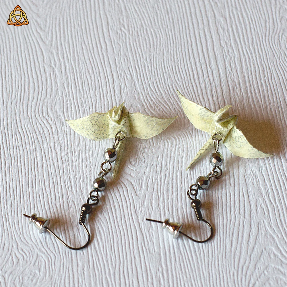 Náušnice "Stříbrné chryzantémy" (jeřáb s hematity)