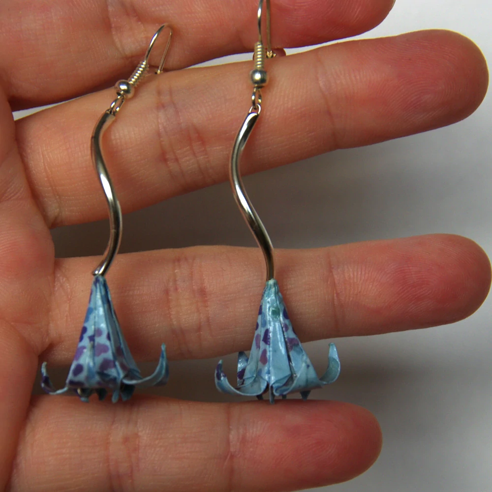 Náušnice "Modrá srdce" (lilie)