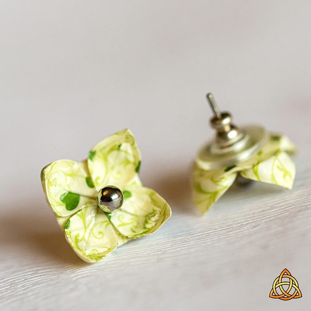 Náušnice "Zelenkavě něžná" (lotos)