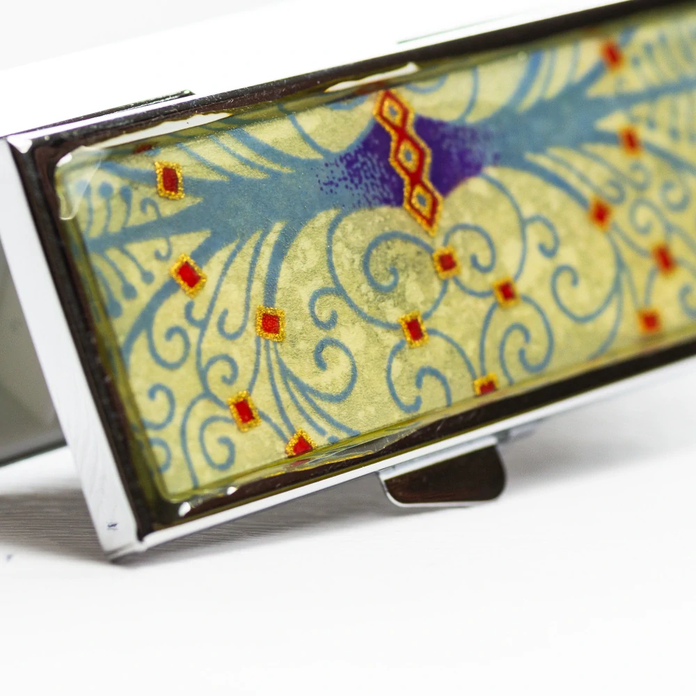 "Křehké linky" (obdélníková krabička na léky)