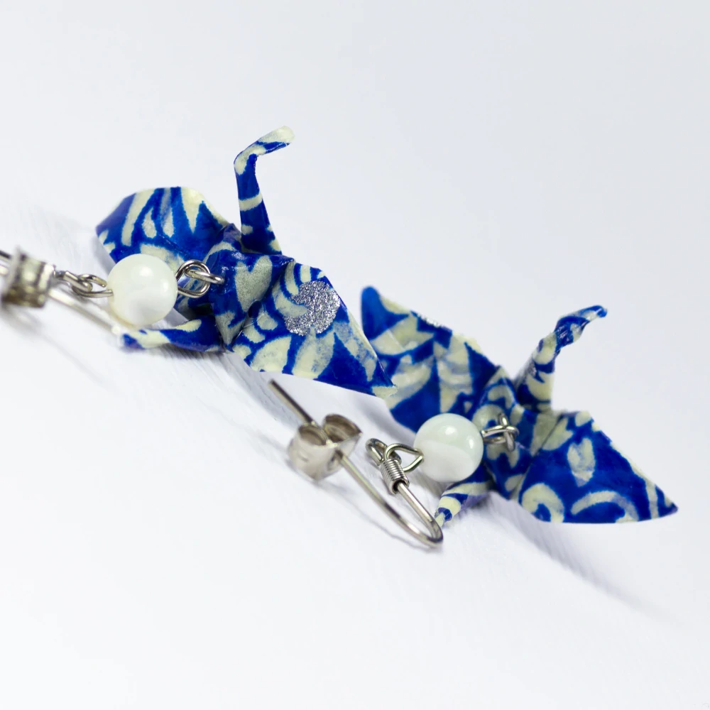 Náušnice "Modrobílé variace" (jeřáb s perletí)