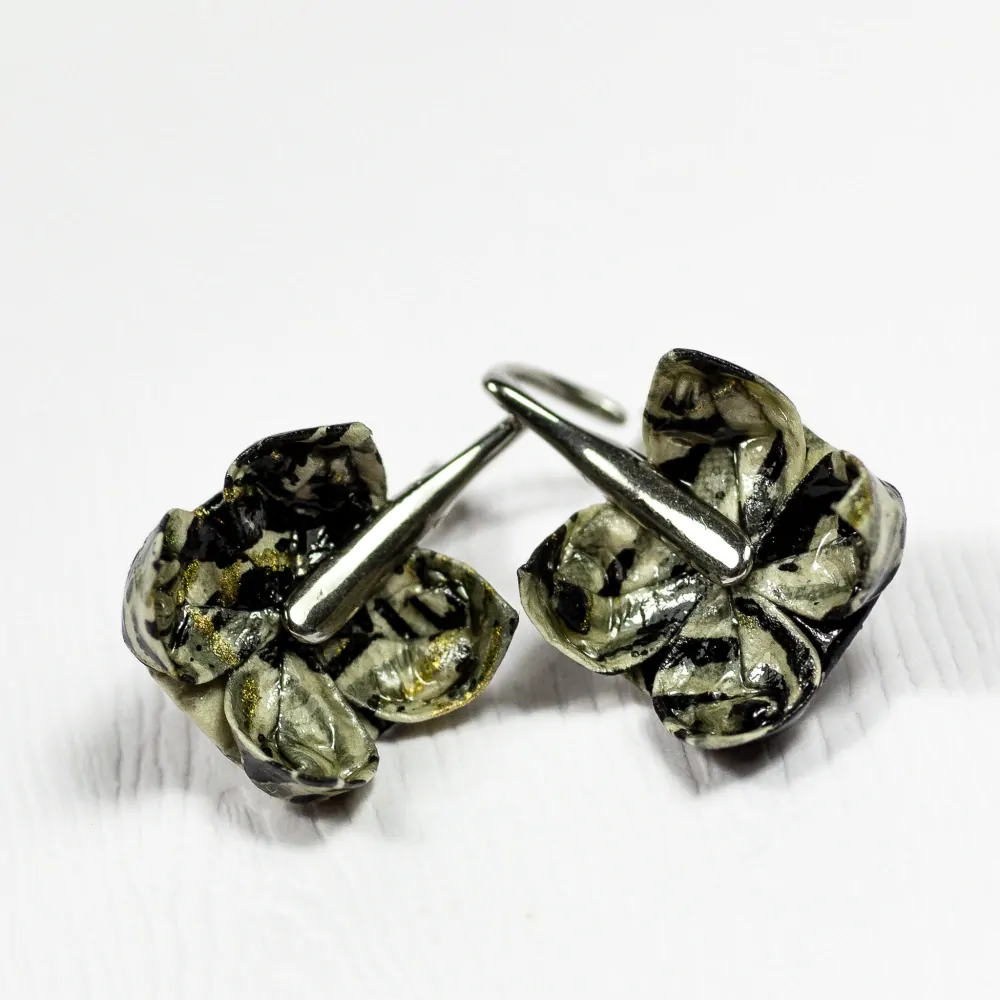 Náušnice "Studie v černobílé" (lotosy)