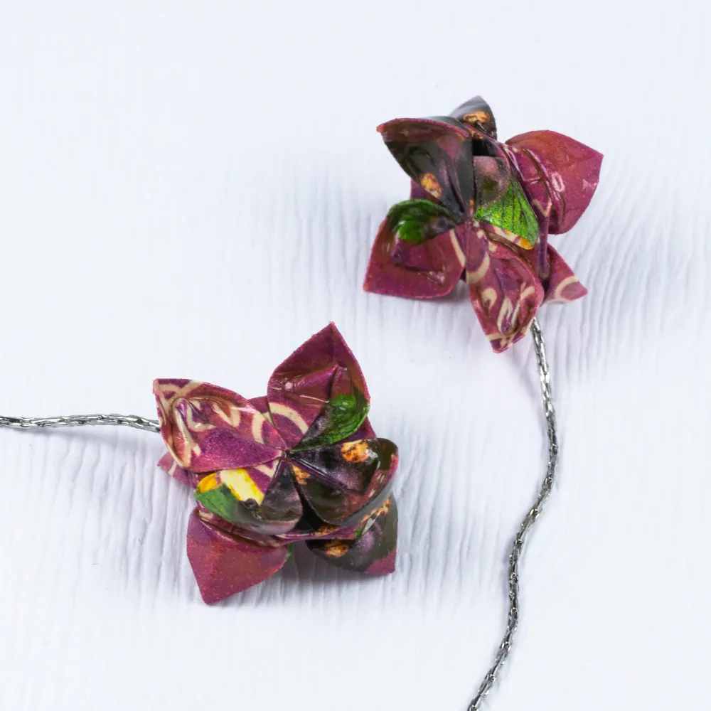 Náušnice "Rybízová" (dvojitý lotos na řetízku)