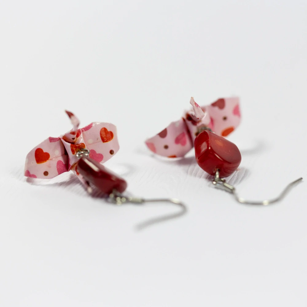 Náušnice "Srdeční záležitost" (jeřáb s korálem)