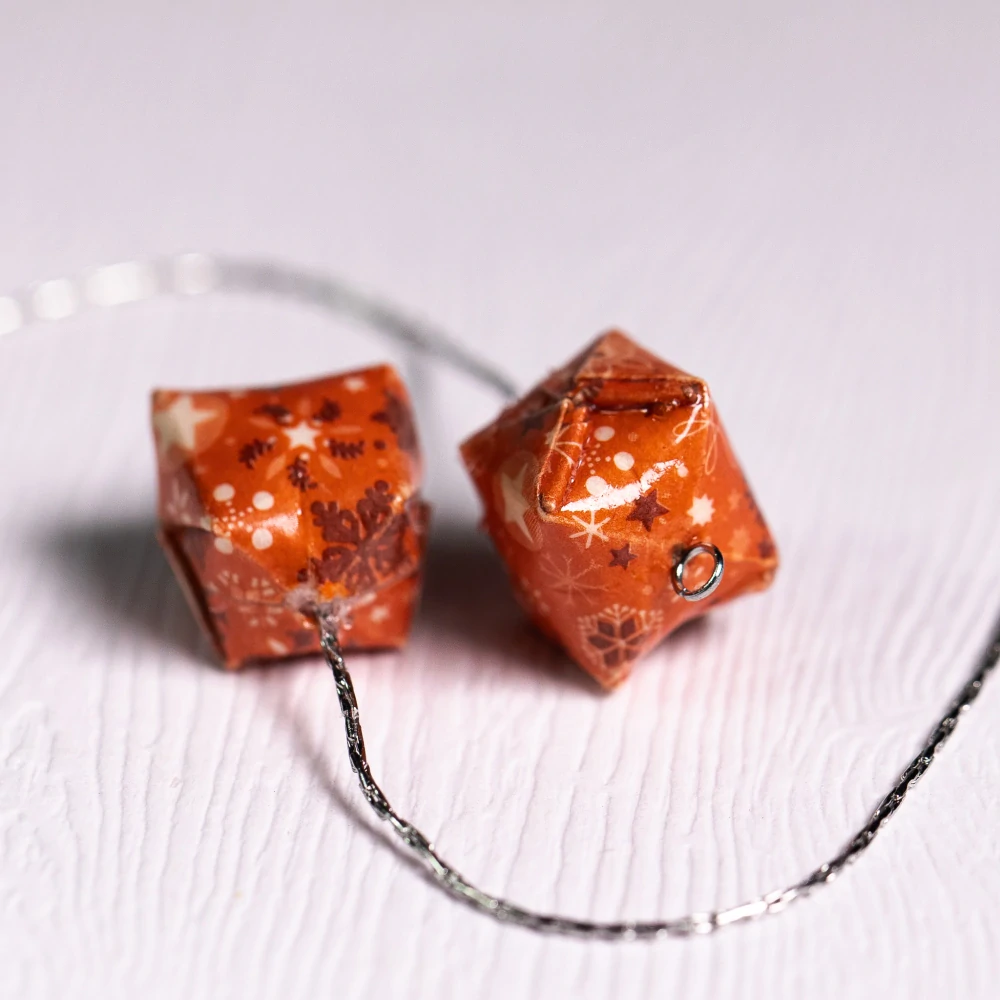 Náušnice "Ohnivá zima" (vodní bomba na řetízku)