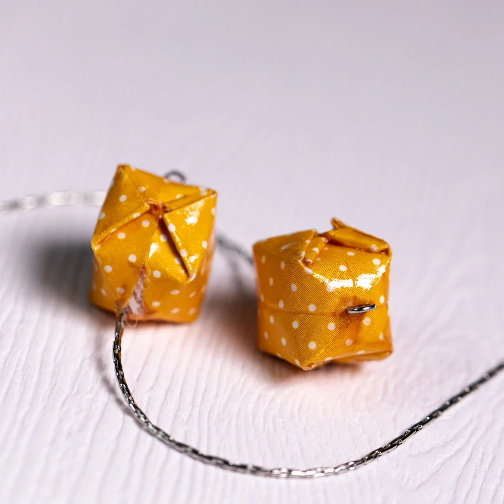 Náušnice "Oranžové puntíky" (vodní bomba na řetízku)