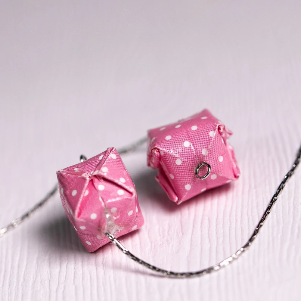 Náušnice "Puntíky v růžové" (vodní bomba na řetízku)