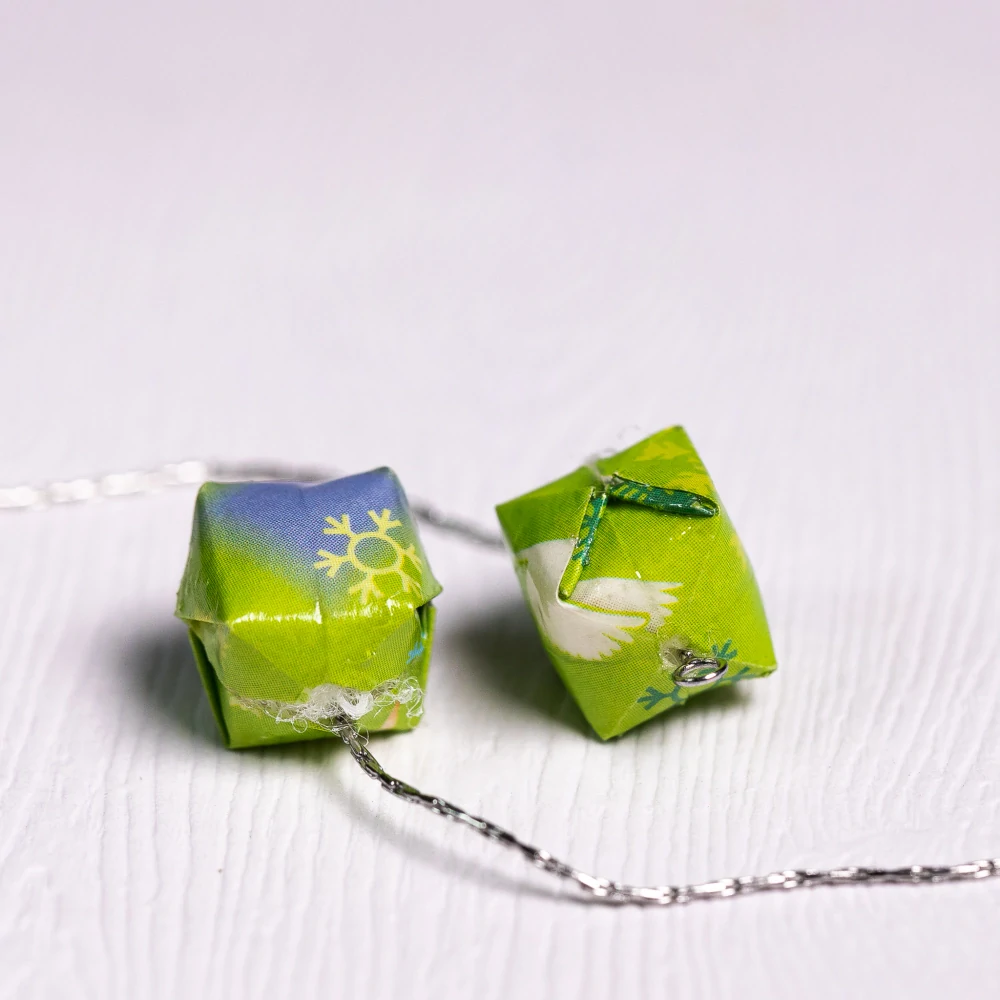 Náušnice "Zelené vločky" (vodní bomba na řetízku)