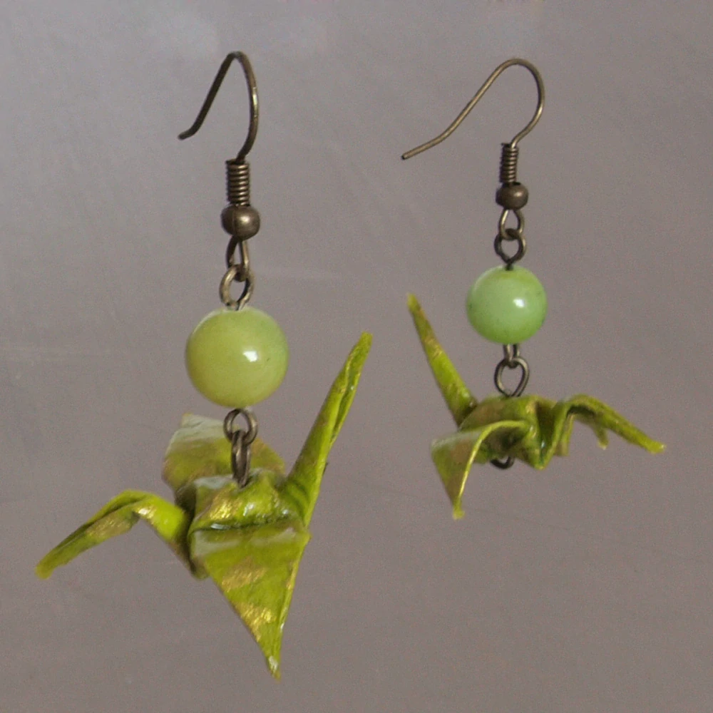 Náušnice "Jarní tráva" (jeřáb s leštěným kamenem)