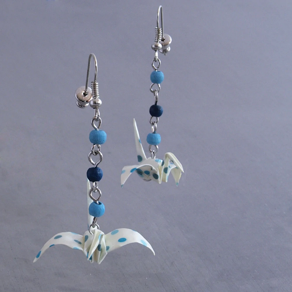 Náušnice "Modré puntíky na bílé" (jeřáb)