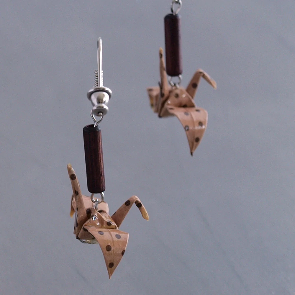 Náušnice "Hnědé puntíky" (jeřáb)