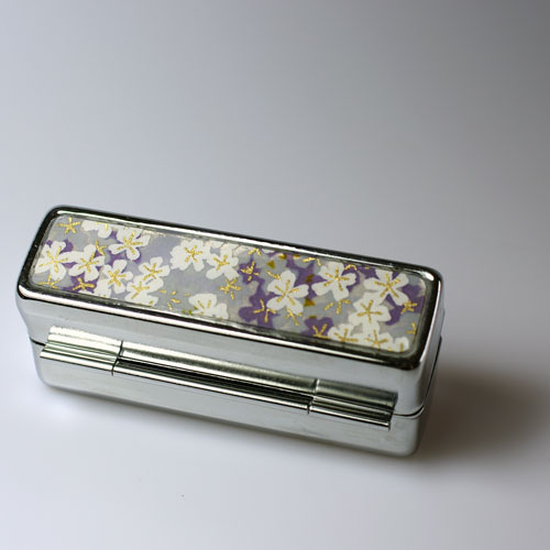 "Fialky kam se podíváš" (krabička na rtěnku)