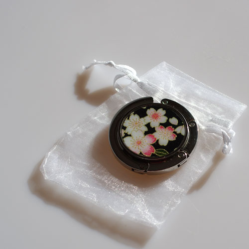 "Sakura v noci" (háček na kabelky )