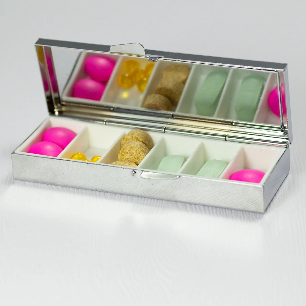 "Kaligrafie v  modré" (obdélníková krabička na léky)