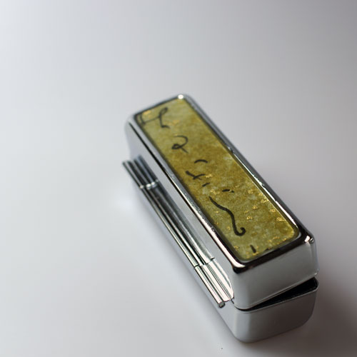 "Kaligrafie ve zlaté" (krabička na rtěnku)