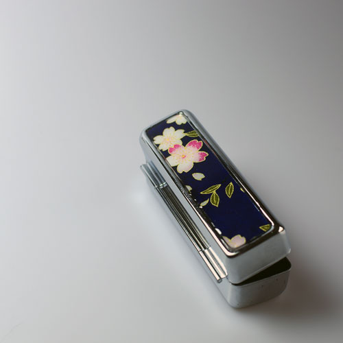 "Sakura v noci" (krabička na rtěnku)