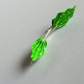 Náušnice "Svěže zelené puntíky" (listy)