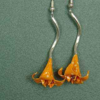 Náušnice "Oranžová s puntíky" (lilie)