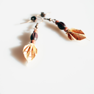 "Geometrie v barvách země" - náušnice listy