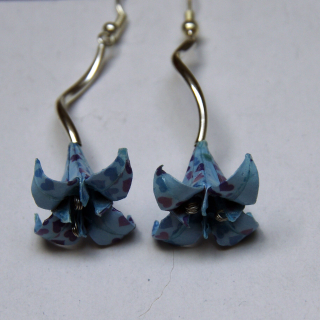 Náušnice "Modrá srdce" (lilie)