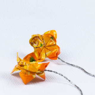 Náušnice "S vůní pomeranče" (dvojitý lotos na řetízku)