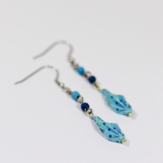"Modré puntíky" - náušnice listy
