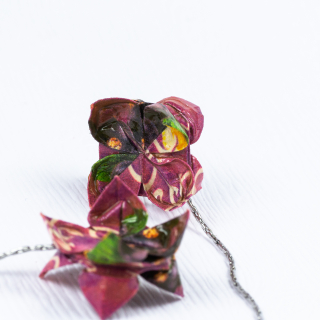 Náušnice "Rybízová" (dvojitý lotos na řetízku)