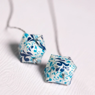 Náušnice "Květy v kapkách deště" (vodní bomba na řetízku)