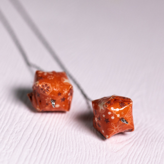 Náušnice "Ohnivá zima" (vodní bomba na řetízku)