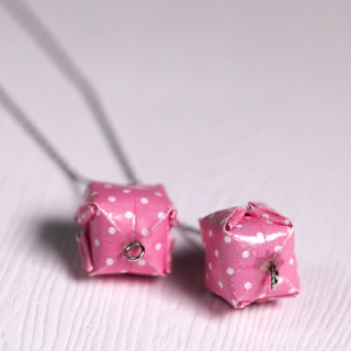 Náušnice "Puntíky v růžové" (vodní bomba na řetízku)